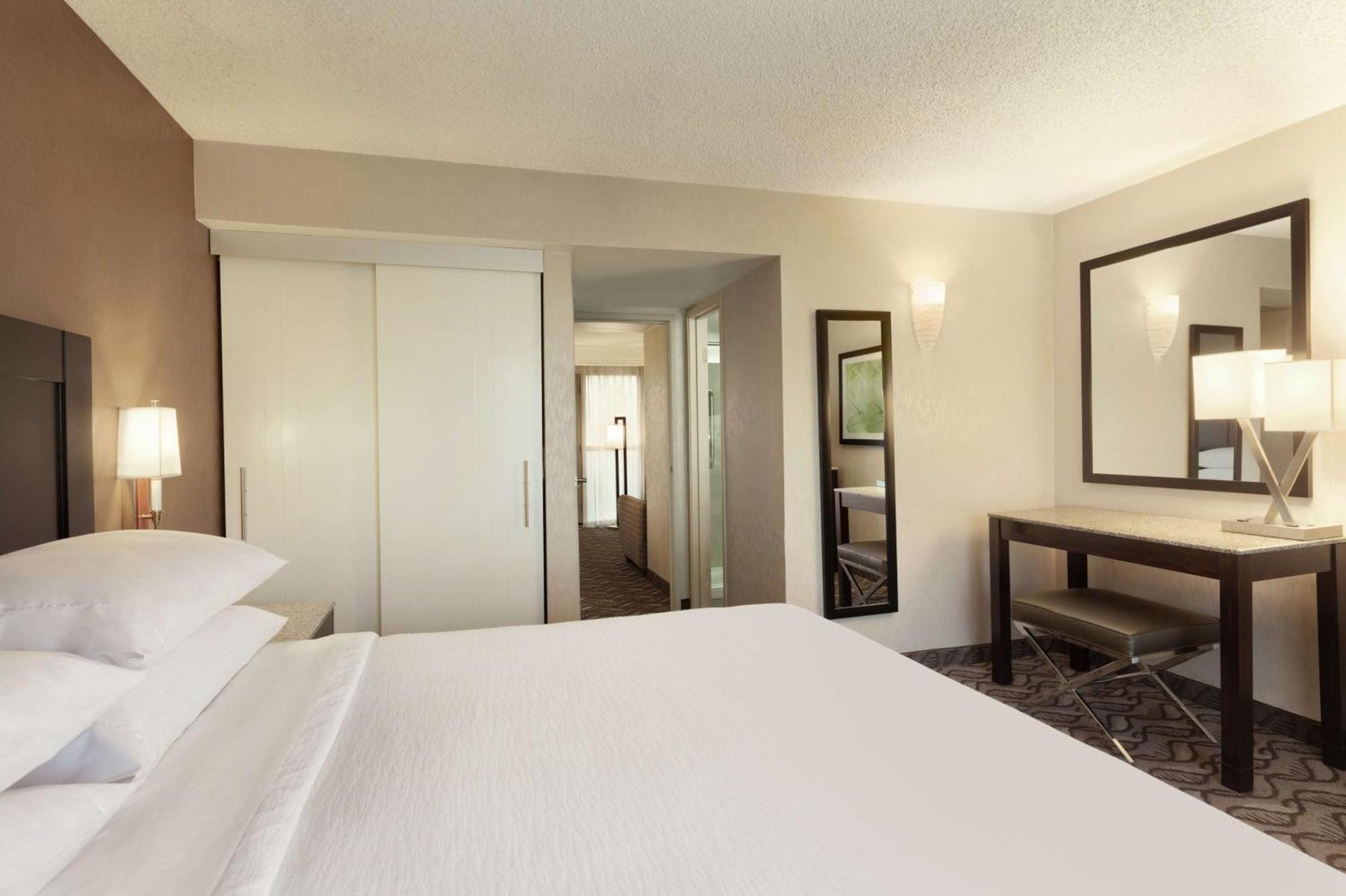 Embassy Suites By Hilton Arcadia-Pasadena Area Esterno foto