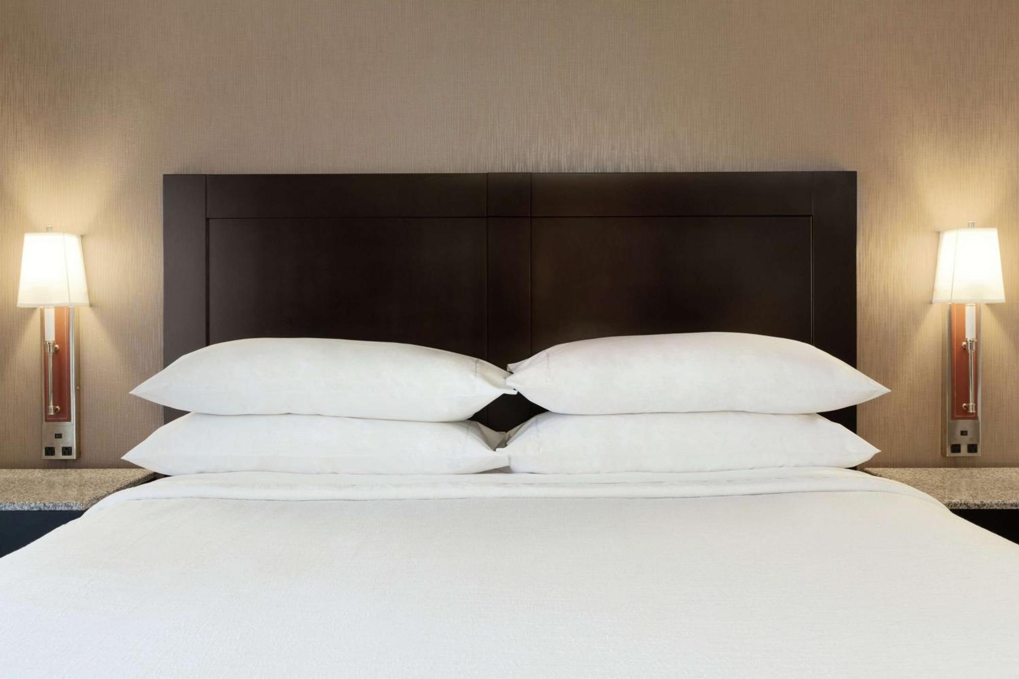 Embassy Suites By Hilton Arcadia-Pasadena Area Esterno foto