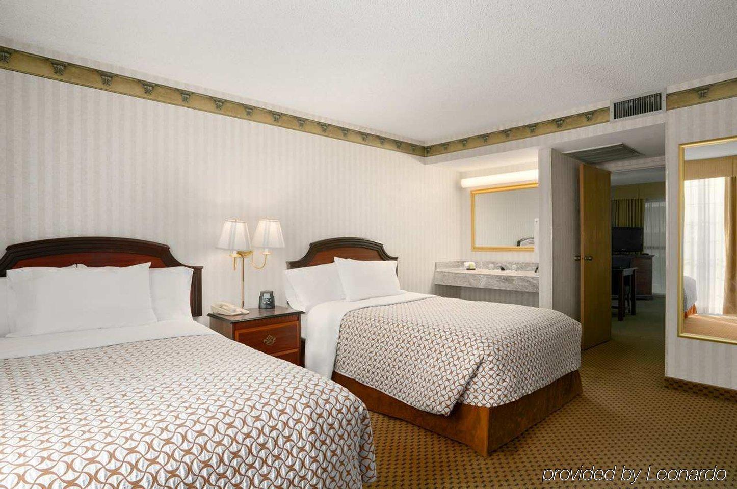 Embassy Suites By Hilton Arcadia-Pasadena Area Esterno foto