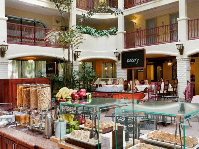 Embassy Suites By Hilton Arcadia-Pasadena Area Esterno foto